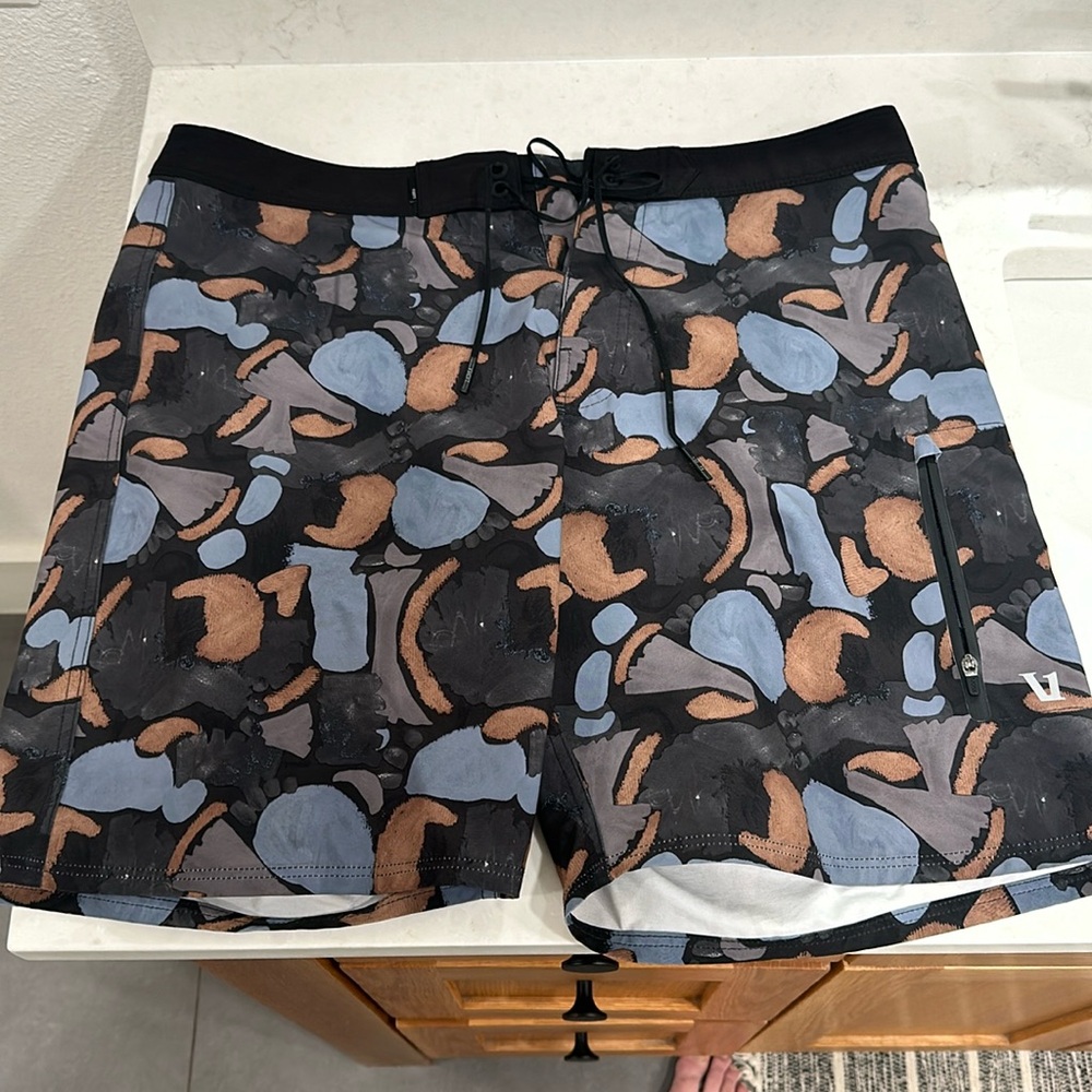 Vuori infinity board short